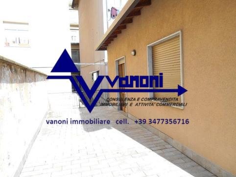  id.4933681