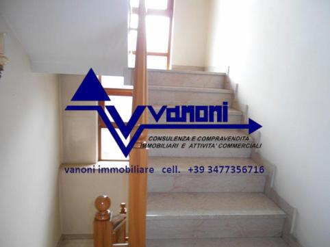  id.4933672