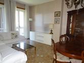 BERGAMO (BG) - ZONA BORGO SANTA CATERINA VENDIAMO TRILOCALE ABITABILE, CON BOX E CANTINA DI CIRCA MQ. 120,00, DA ADEGUARE, POSSIBILITÀ DI UN PICCOLO B&B. OTTIMO INVESTIMENTO!!! in Affitto / vendita