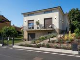 PETOSINO (BG) VENDIAMO CASA SINGOLA CON TERRENO DI CIRCA MQ. 1.280,00 E CUBATURA RESIDUA. L